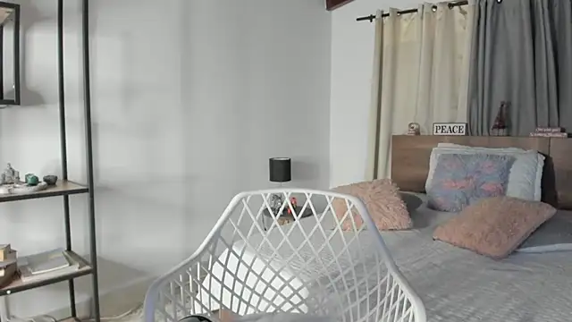 SaraVergara online show from December 18, 2024, 8:36 pm