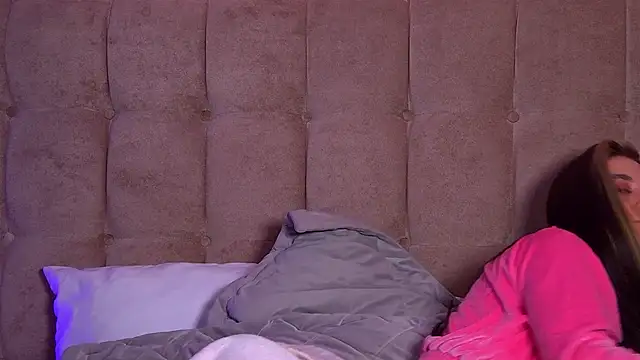 RachelSimpson online show from February 7, 2025, 4:37 am