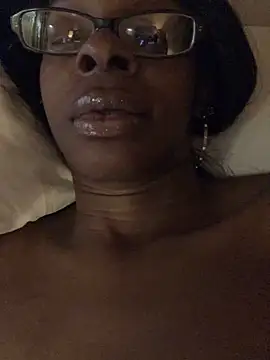 Jasmine FullsShine online show from November 11, 2025, 9:26 pm