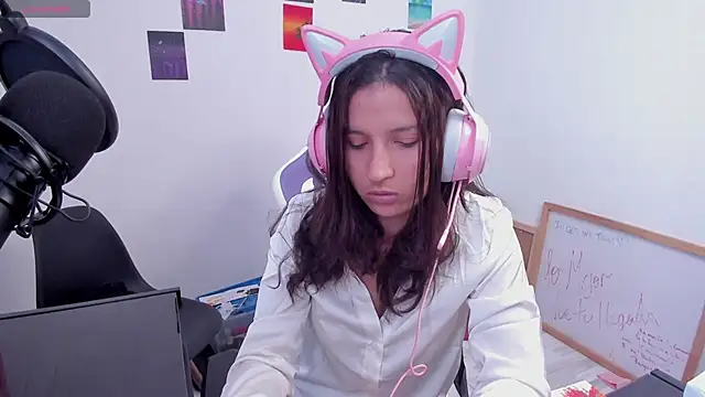 Cositarica  online show from February 1, 2026, 2:04 pm