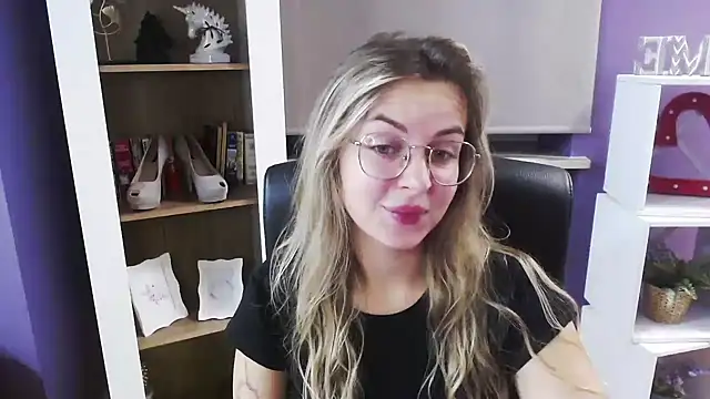 Zoey Erotic online show from September 30, 2025, 4:28 am