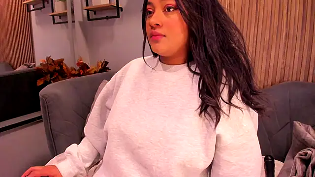 Snapshot of Sariitaa_ chatting on October 16, 2025, 3:24 pm Sariitaa online show from October 16, 2025, 3:24 pm