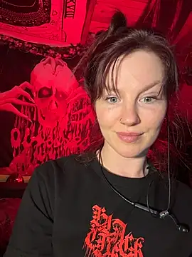 Snapshot of courtneyoccult chatting on October 15, 2025, 7:52 am courtneyoccult online show from October 15, 2025, 7:52 am