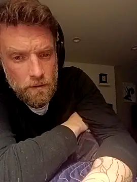 Keeganmichaelclark online show from December 3, 2025, 10:35 am