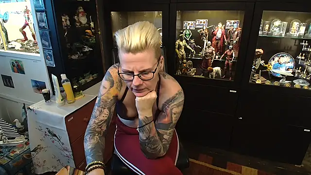 Snapshot of MaryG chatting on January 22, 2025, 2:03 pm MaryG online show from January 22, 2025, 2:03 pm