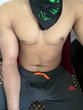 Snapshot of AmHunter04 chatting on March 20, 2025, 9:48 am AmHunter04 online show from March 20, 2025, 9:48 am