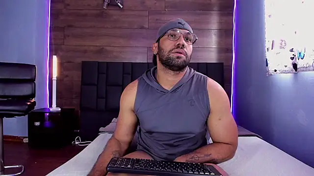 Snapshot of anthonylatynxd chatting on November 27, 2025, 7:38 pm anthonylatynxd online show from November 27, 2025, 7:38 pm