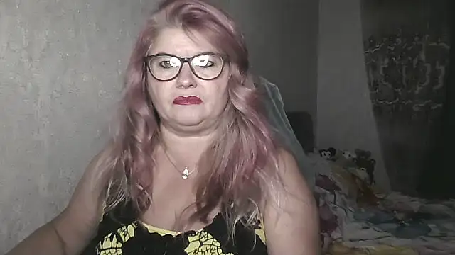 Snapshot of Diana_49 chatting on July 8, 2026, 8:19 am Diana 49 online show from July 8, 2026, 8:19 am