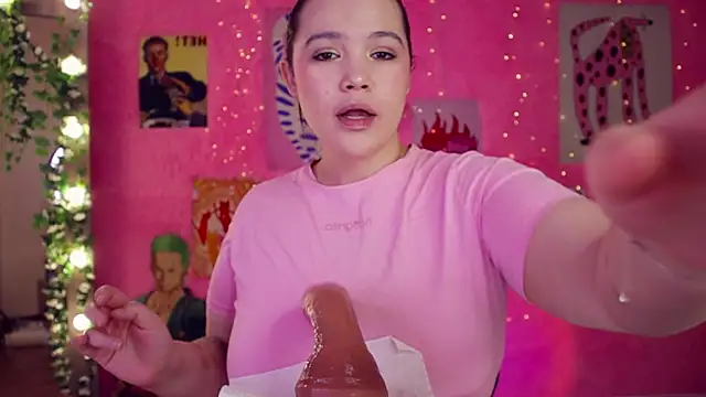 Chery Lady22 online show from November 6, 2025, 6:03 am