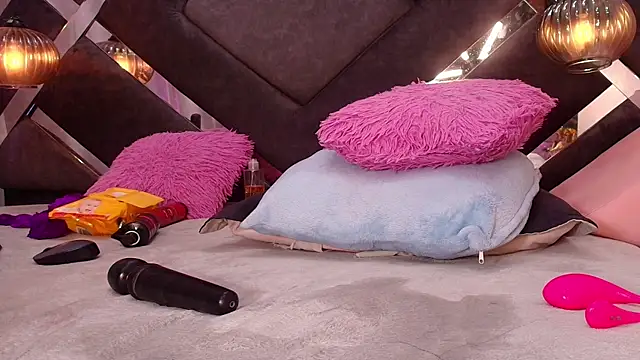 violeta aroca online show from January 4, 2025, 9:10 am