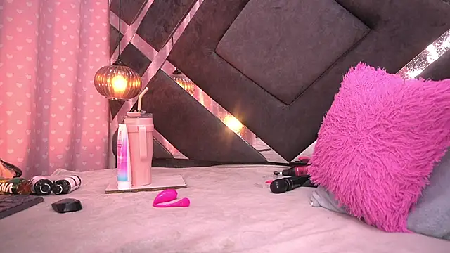 violeta aroca online show from February 28, 2025, 9:25 am