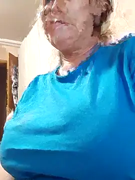 Snapshot of Zulfiya_Bruce chatting on November 15, 2025, 7:10 pm Zulfiya Bruce online show from November 15, 2025, 7:10 pm