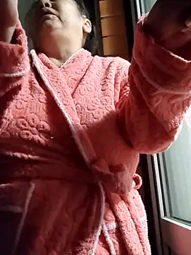 Snapshot of Zulfiya_Bruce chatting on December 16, 2025, 7:52 pm Zulfiya Bruce online show from December 16, 2025, 7:52 pm