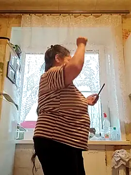 Zulfiya Bruce online show from April 13, 2026, 3:06 pm