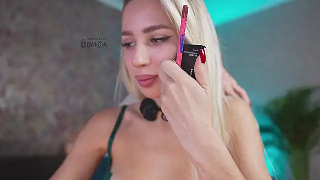 Snapshot of misstics_ chatting on October 25, 2025, 3:51 pm misstics online show from October 25, 2025, 3:51 pm