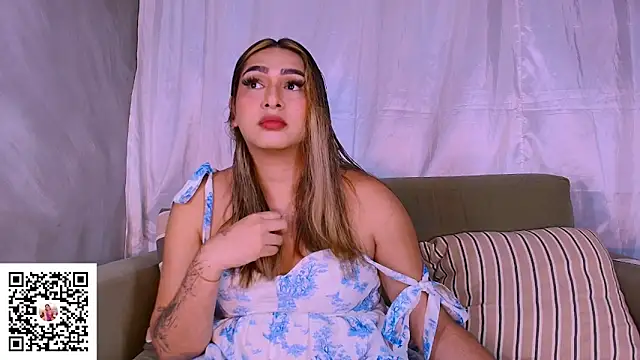 ISABELLASSMITH online show from October 4, 2025, 9:40 am