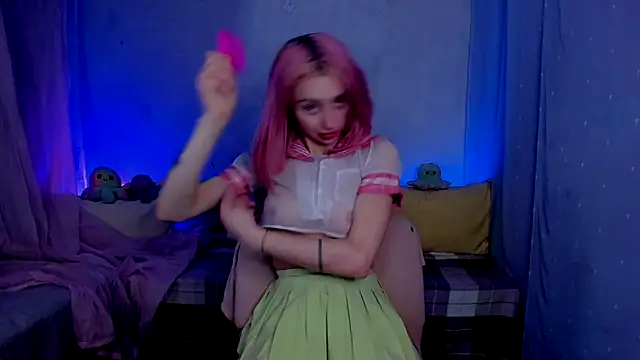 Snapshot of LickLizzy chatting on February 11, 2025, 4:11 am LickLizzy online show from February 11, 2025, 4:11 am
