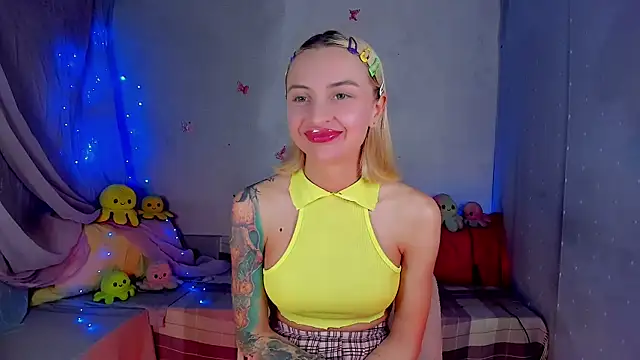 LickLizzy online show from February 16, 2026, 10:17 pm