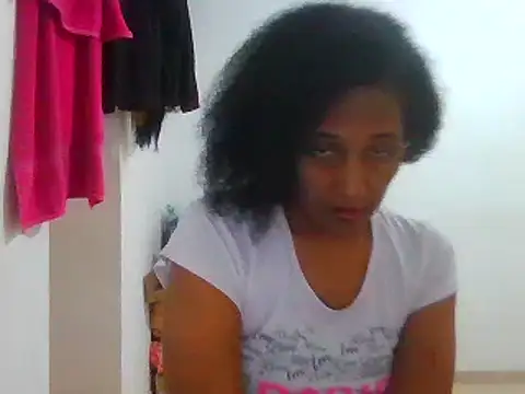 Snapshot of Aishamara chatting on March 15, 2025, 6:43 pm Aishamara online show from March 15, 2025, 6:43 pm