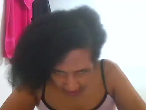 Snapshot of Aishamara chatting on March 18, 2025, 12:27 am Aishamara online show from March 18, 2025, 12:27 am