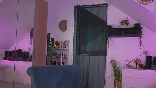 Amaliamour online show from March 30, 2026, 10:22 pm