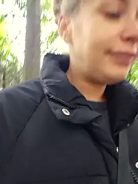 Snapshot of Keli_Jessi chatting on October 9, 2025, 12:14 pm Keli Jessi online show from October 9, 2025, 12:14 pm