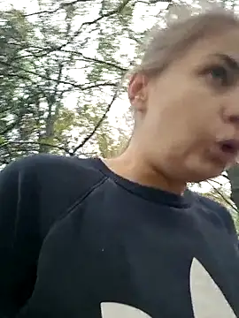 Snapshot of Keli_Jessi chatting on October 30, 2025, 2:29 pm Keli Jessi online show from October 30, 2025, 2:29 pm