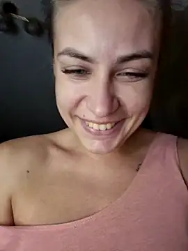 Snapshot of Keli_Jessi chatting on December 1, 2025, 7:08 pm Keli Jessi online show from December 1, 2025, 7:08 pm