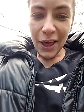 Keli Jessi online show from April 13, 2026, 1:38 pm