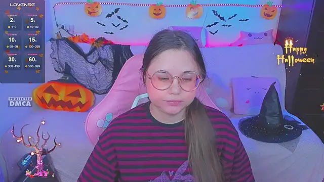 Lolisuccub online show from November 5, 2025, 5:57 pm