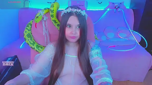 Lolisuccub online show from May 28, 2026, 3:09 pm