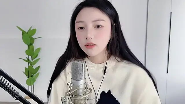 HaagenDazs  online show from February 21, 2025, 8:40 am