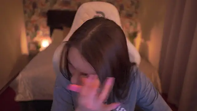 KristiiMax online show from March 21, 2026, 4:54 pm