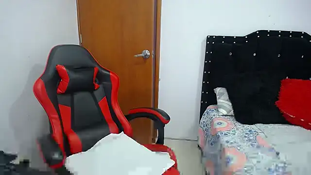 Ursulawhite69 online show from October 27, 2025, 4:00 pm