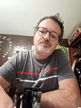 Snapshot of mike9473 chatting on October 16, 2025, 5:19 am mike9473 online show from October 16, 2025, 5:19 am