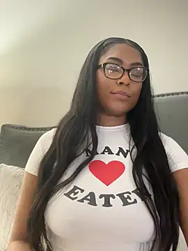 Snapshot of CandyLuxxxx chatting on February 20, 2025, 8:39 am CandyLuxxxx online show from February 20, 2025, 8:39 am