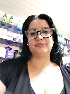 keilymadam online show from June 18, 2026, 2:32 pm