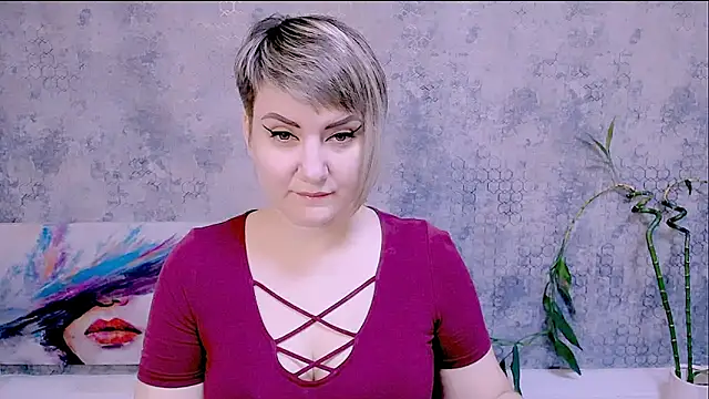 Djullia online show from November 15, 2025, 6:11 am