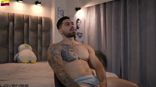 Snapshot of john_king29 chatting on October 19, 2025, 2:29 pm john king29 online show from October 19, 2025, 2:29 pm