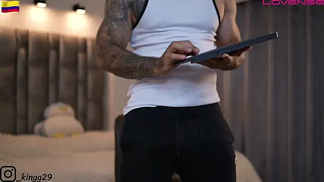 Snapshot of john_king29 chatting on November 9, 2025, 8:07 pm john king29 online show from November 9, 2025, 8:07 pm