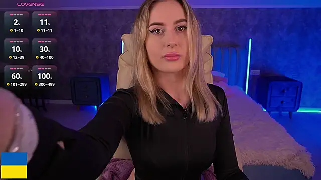 ArolinaNight online show from April 17, 2026, 10:24 pm