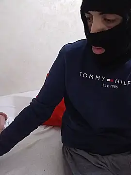 arabqueen online show from November 26, 2025, 7:37 pm