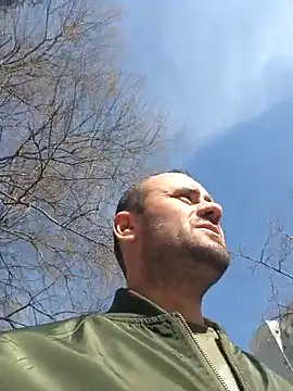 Snapshot of Govora chatting on March 6, 2025, 9:03 am Govora online show from March 6, 2025, 9:03 am