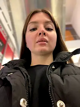 KrisMagnoly online show from October 29, 2025, 2:30 pm