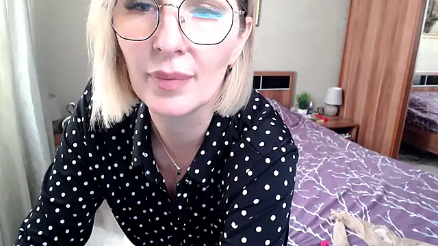 sensualEmilia online show from March 20, 2026, 10:09 am