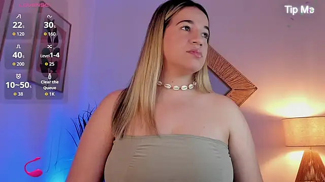 Antonellachic73 online show from December 22, 2025, 8:06 pm