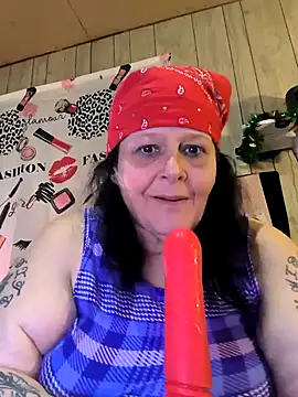 Snapshot of davisdesires@xh chatting on March 12, 2025, 5:17 pm davisdesiresxh online show from March 12, 2025, 5:17 pm