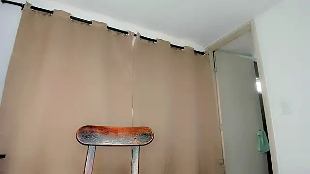 Genesis Sandoval online show from January 3, 2025, 3:44 pm