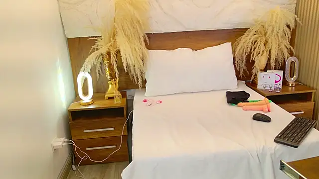 dojacandice online show from July 15, 2026, 9:42 pm
