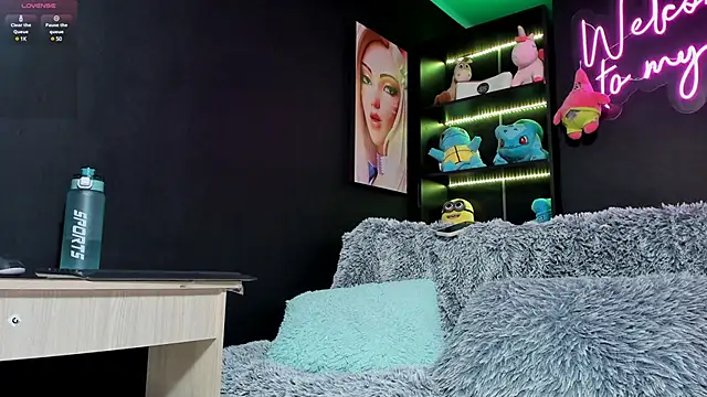 Snapshot of Katiehill_1 chatting on March 18, 2025, 3:10 pm Katiehill 1 online show from March 18, 2025, 3:10 pm